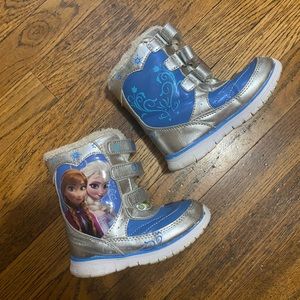 Toddler Frozen Snow Boots Size 9
